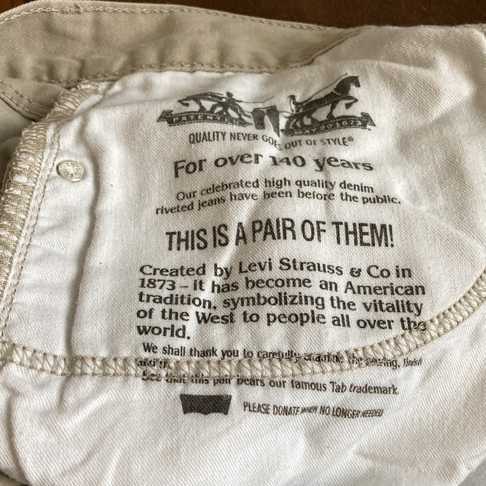 Jeans - Picture 3 of 4